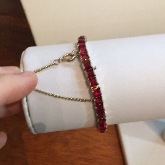 Red rhinestone bracelet - Picture 4 of 7